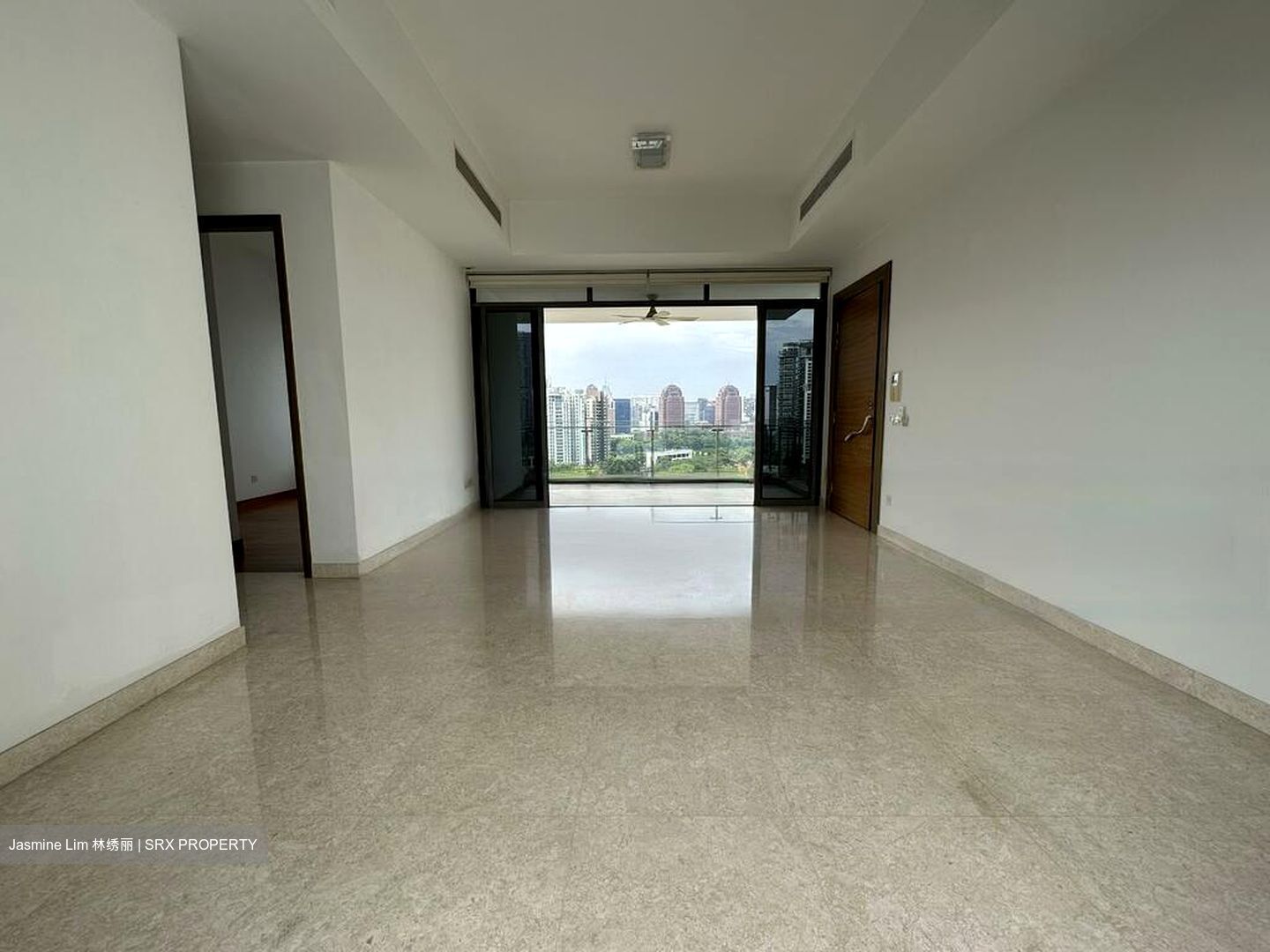 Latitude (D10), Condominium #450554431